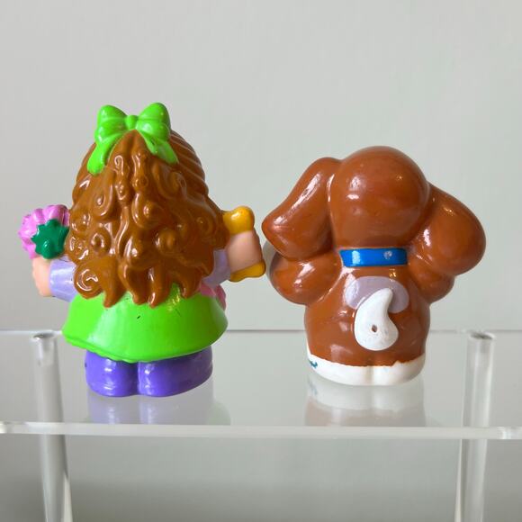 Fisher-Price Little People Mom Female figurine with Brown Dog 2009 - Picture 2 of 4